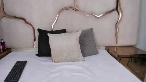 Aisha online show from 01/17/26, 02:00