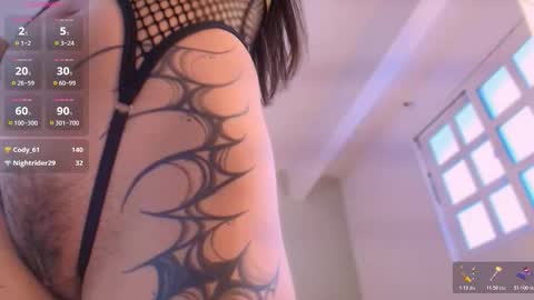 aisha online show from 02/05/26, 09:52