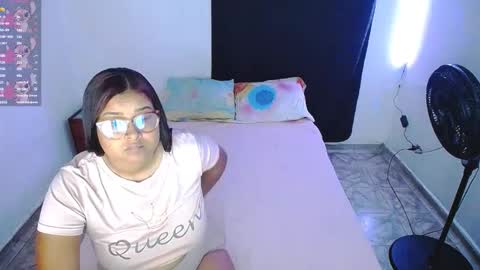 aisha_stacey0410 online show from 12/14/25, 07:58