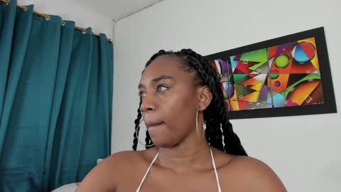 Snapshot of aisha_w10 chatting on 01/31/25, 12:18 Aisha online show from 01/31/25, 12:18