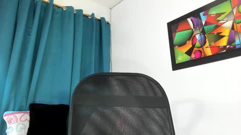 Snapshot of aisha_w10 chatting on 02/10/25, 03:42 Aisha online show from 02/10/25, 03:42