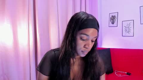 Snapshot of aisha_w10 chatting on 09/27/25, 12:43 Aisha online show from 09/27/25, 12:43