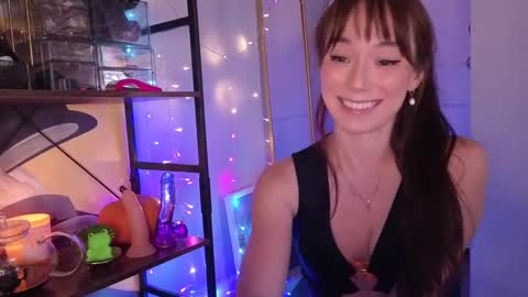 Snapshot of aishalee3 chatting on 10/11/25, 07:29 Aisha Lee online show from 10/11/25, 07:29