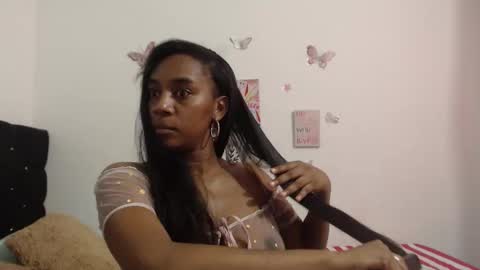 Aisha online show from 11/25/25, 07:58