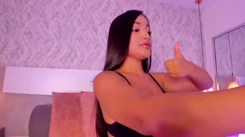 Snapshot of aishapeyton chatting on 10/24/25, 02:46 Aisha online show from 10/24/25, 02:46