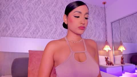 Snapshot of aishapeyton chatting on 11/19/25, 02:39 Aisha online show from 11/19/25, 02:39