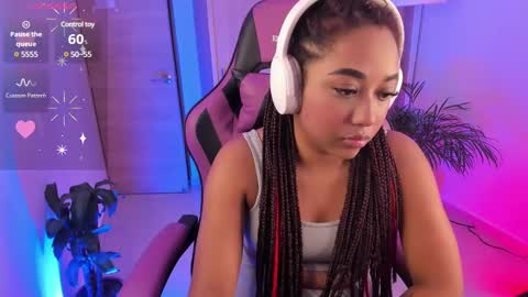 Snapshot of aisharose_ chatting on 02/27/25, 01:05 Aisha online show from 02/27/25, 01:05