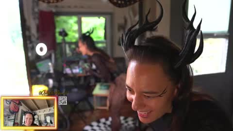 Snapshot of aishathemermaid chatting on 03/02/25, 10:48 Aisha the Mermaid online show from 03/02/25, 10:48