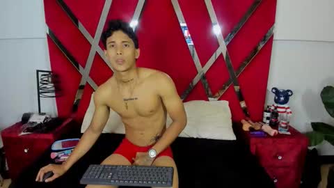 aishaxht online show from 04/19/26, 08:44