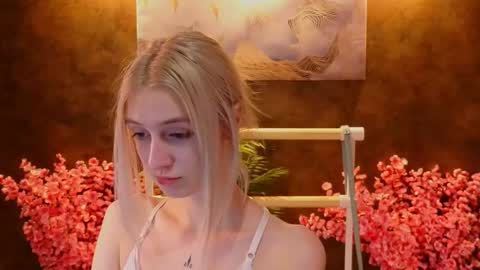 Snapshot of aishiro chatting on 02/17/25, 06:59 aishiro online show from 02/17/25, 06:59
