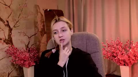 Snapshot of aishiro chatting on 11/24/25, 05:51 aishiro online show from 11/24/25, 05:51