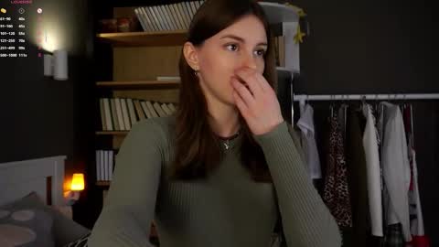 Aliza online show from 10/19/25, 01:06