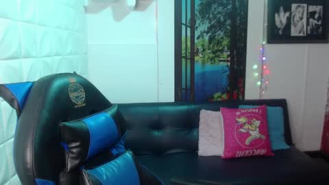 Snapshot of aitana_gomezz chatting on 12/21/24, 09:36 Aitana online show from 12/21/24, 09:36
