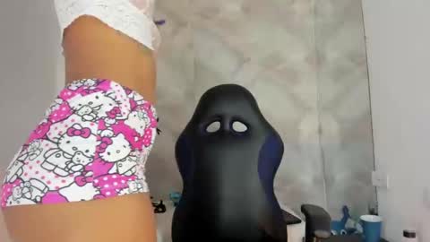 aitana online show from 10/10/25, 02:27