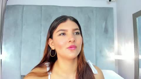 Snapshot of aitanajones1_ chatting on 05/09/26, 11:04 Aitana online show from 05/09/26, 11:04