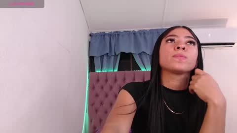 Snapshot of aixa_shaw chatting on 02/27/25, 12:21 AIXA online show from 02/27/25, 12:21