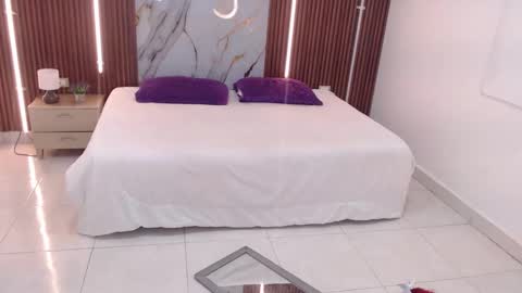 Snapshot of aixa_shaw chatting on 09/09/25, 12:05 AIXA online show from 09/09/25, 12:05