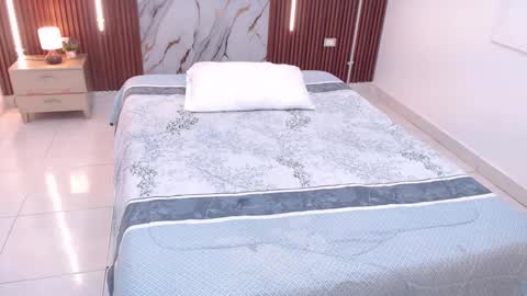 Snapshot of aixa_shaw chatting on 09/26/25, 12:31 AIXA online show from 09/26/25, 12:31