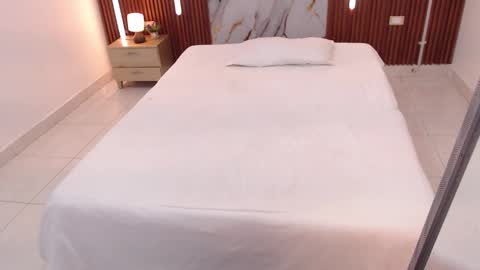 Snapshot of aixa_shaw chatting on 09/28/25, 12:10 AIXA online show from 09/28/25, 12:10