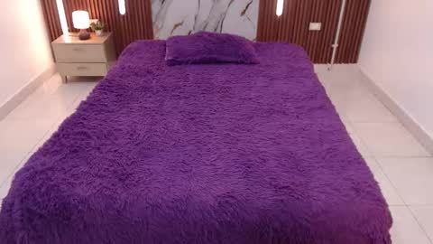 Snapshot of aixa_shaw chatting on 10/01/25, 12:22 AIXA online show from 10/01/25, 12:22