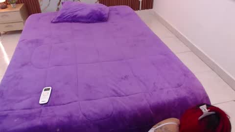 Snapshot of aixa_shaw chatting on 11/01/25, 12:29 AIXA online show from 11/01/25, 12:29