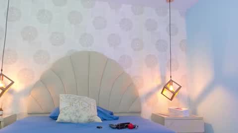 Snapshot of aixatrista1 chatting on 10/30/25, 07:58 AIXA online show from 10/30/25, 07:58