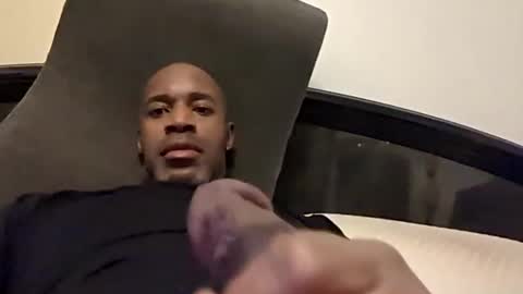 aj297914 online show from 11/22/25, 06:56