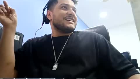 Snapshot of aj_cooper90_ chatting on 12/30/24, 05:04 Esteban online show from 12/30/24, 05:04