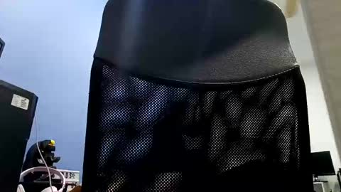 Snapshot of aj_cooper90_ chatting on 01/08/25, 04:44 Esteban online show from 01/08/25, 04:44