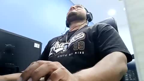 Snapshot of aj_cooper90_ chatting on 02/08/25, 07:15 Esteban online show from 02/08/25, 07:15