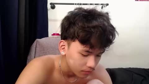 aj_daksxx online show from 04/07/26, 04:57