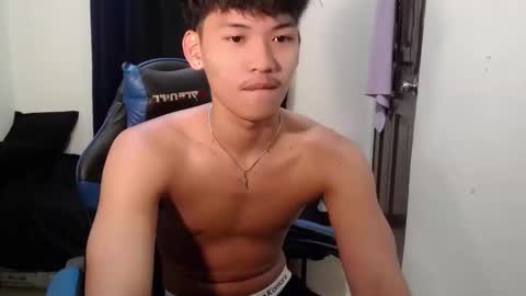 aj_daksxx online show from 04/23/26, 04:09