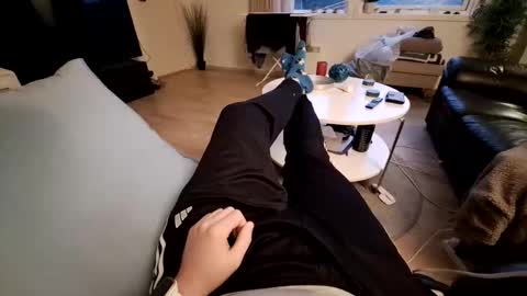 Snapshot of ak_2 chatting on 01/16/26, 08:18 ak_2 online show from 01/16/26, 08:18