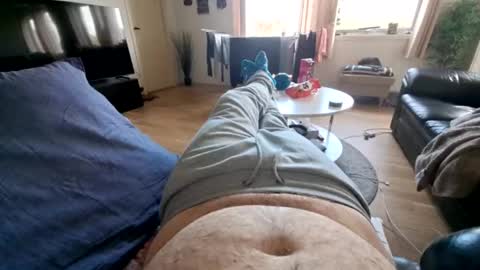 ak_2 online show from 04/25/26, 08:17