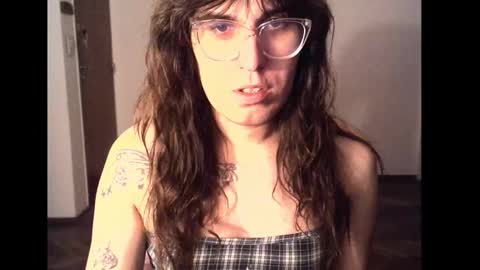 Snapshot of akamedolle chatting on 09/23/25, 03:20 Veronica Akame 3 online show from 09/23/25, 03:20