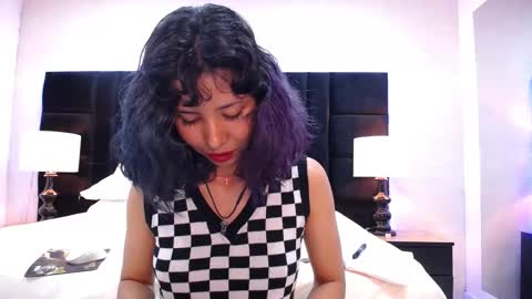 Snapshot of akane_uwu chatting on 02/16/25, 04:53 A K A N E U W U online show from 02/16/25, 04:53