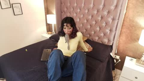Snapshot of akane_uwu chatting on 02/25/25, 07:47 A K A N E U W U online show from 02/25/25, 07:47