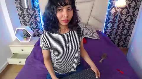 Snapshot of akane_uwu chatting on 02/28/25, 01:05 A K A N E U W U online show from 02/28/25, 01:05