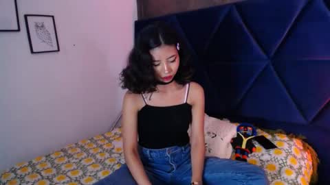 Snapshot of akane_uwu chatting on 10/03/25, 04:59 A K A N E U W U online show from 10/03/25, 04:59