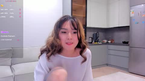 Akari online show from 06/18/26, 09:14
