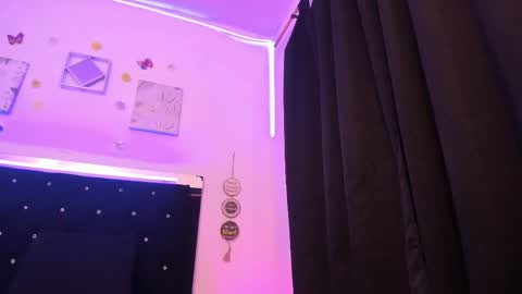 akarirosetti online show from 10/24/25, 05:37