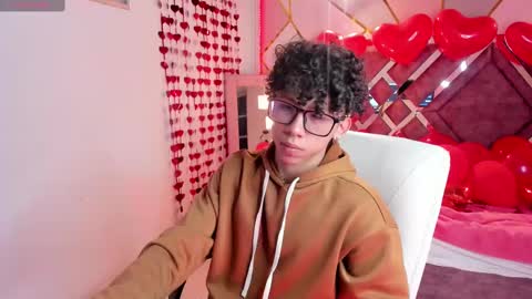 Snapshot of akazaboy chatting on 02/16/25, 04:09 akazaboy online show from 02/16/25, 04:09