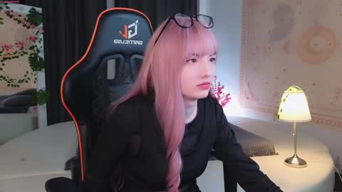 Akemi online show from 02/26/25, 05:50