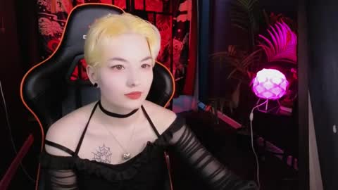 Akemi online show from 03/09/25, 05:22