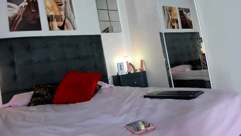 Snapshot of akemirosse chatting on 03/02/25, 07:10 Akemi online show from 03/02/25, 07:10