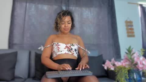 Akenda online show from 02/26/25, 12:36