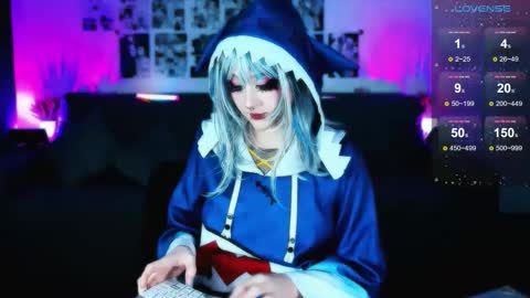 Snapshot of aki__ra chatting on 10/05/25, 10:18 Aki online show from 10/05/25, 10:18