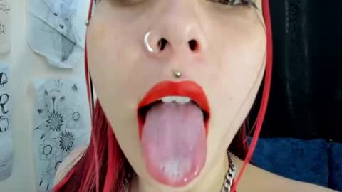 Snapshot of akila_clive chatting on 07/15/26, 06:57 carolina online show from 07/15/26, 06:57
