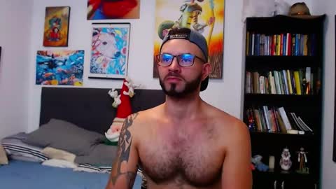 Snapshot of akiles_r chatting on 12/04/24, 12:08 akiles online show from 12/04/24, 12:08