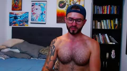 Snapshot of akiles_r chatting on 12/13/24, 01:15 akiles online show from 12/13/24, 01:15